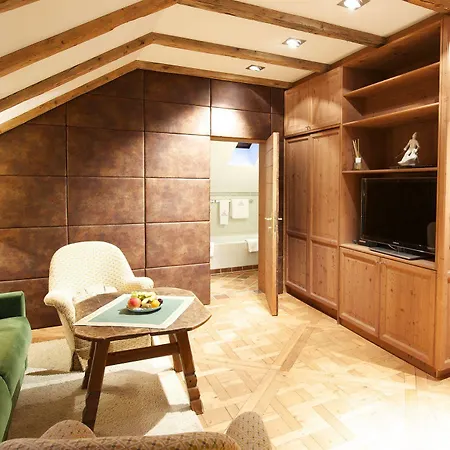 فندق Bergschloessl - Very Special 4*